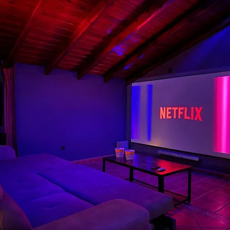 El Parral - Piscina Y Sala De Cine Holiday home