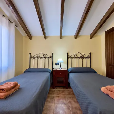 El Parral - Piscina Y Sala De Cine