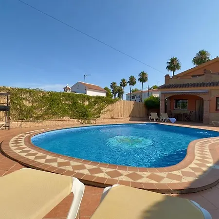El Parral - Piscina Y Sala De Cine Málaga